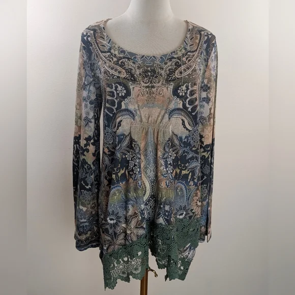 ONE WORLD Women's Size Medium Multicolor Patterned Tunic with Green Lace Hem - Picture 3 of 12